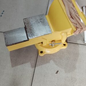 UYUSTOOLS Heavy Duty 6 Inch Swivel Bench Vise TOB306 Industrial Vice