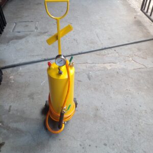 5L yellow manual cable oil pump lubrication machine with pressure gauge, hose and spray gun